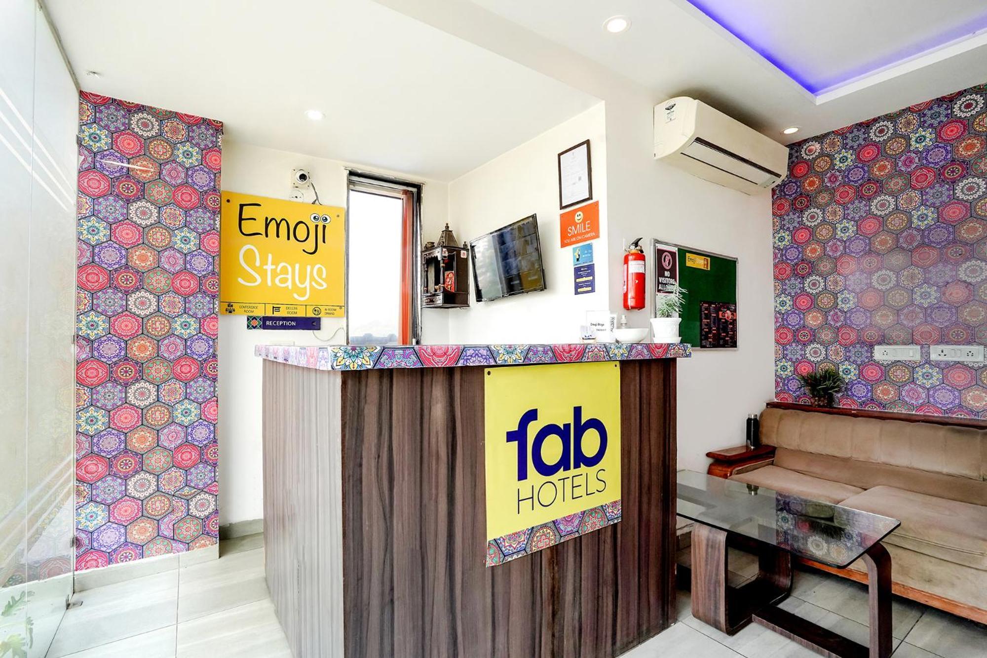 Fabhotel Emoji Stays Gurgaon Exterior foto